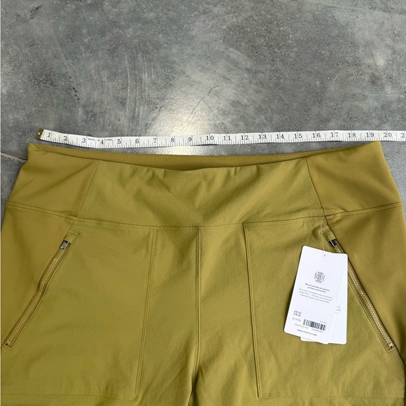 Athleta Headlands Hybrid Cargo Tight Green Cargo Pants Size 22 - Picture 10 of 14